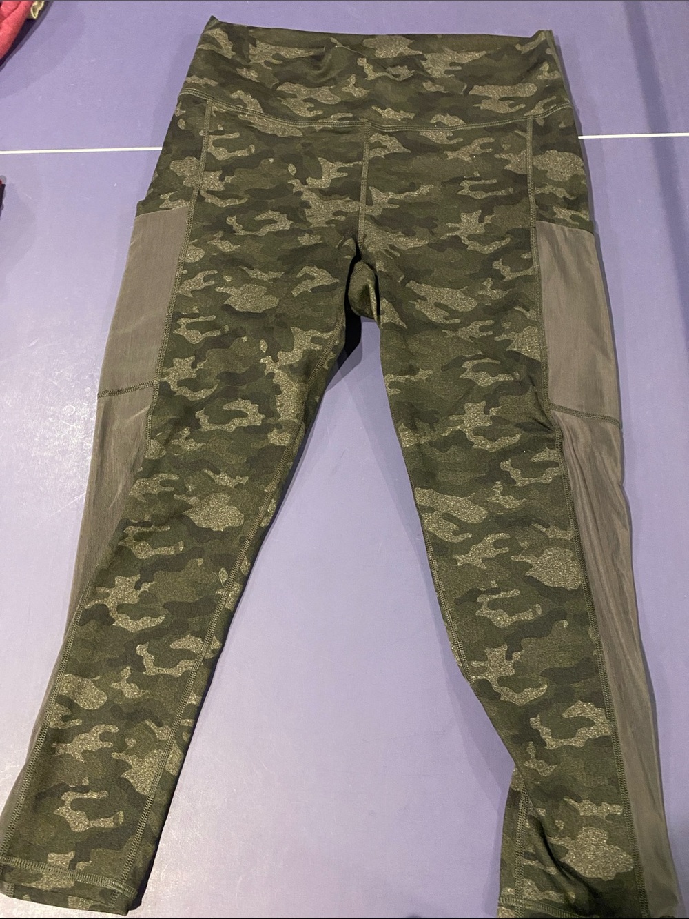 Women’s High-Waist Camo Active Capris - Green